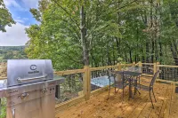 Hilltop Hideaway w/ Scenic Views & Hot Tub! - Wifi