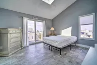 Condo w/ Bay Views ~ 5 Mi to Atlantic City! - Parking