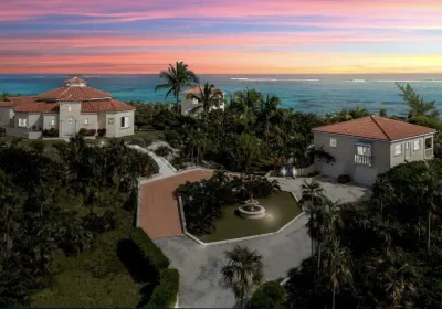 Secluded Private Pink-Sand Beach-Front Grand 3-Home Mediterranean Estate w/Pool Hotel a 