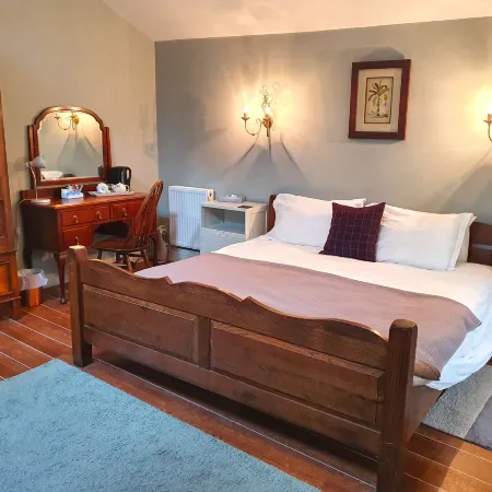 Holmwood House Guest Accommodation