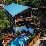 Driftwood Gardens Guesthouse - parking