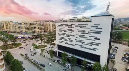 Hotel Partner Отели в г. Влёра