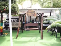 Hotel Galyrod House - parcheggio