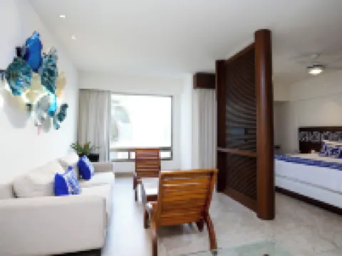 アンビアンス スイーツ カンクン カンクンのホテル