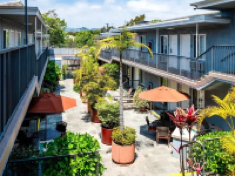 聖莫尼卡貝斯特韋斯特SureStay飯店 Mt. Olive Lutheran Church附近的飯店