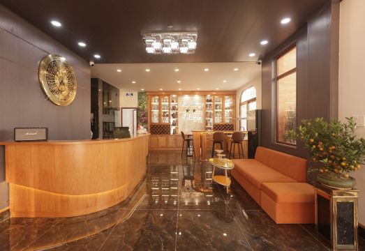 2. 캣 투웅 호텔..