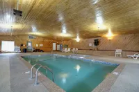 Quality Inn & Suites - piscina