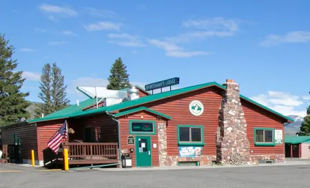 Sportsman's Lodge Отели в г. Эннис