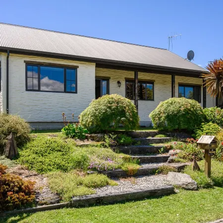 Criffel Peak View Bed and Breakfast
