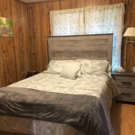 Unbeatable convenience in amazing Eminence!