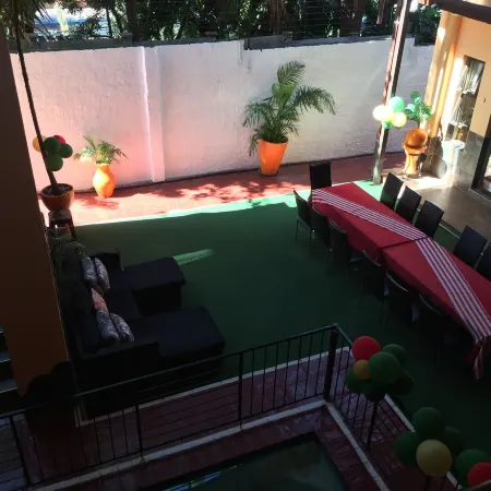 Sgegede Guest House Отели рядом с достопримечательностью «Торговый центр Wonderboom Junction»