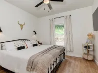 Retreat - Creek, Sliding Rock, Waterfalls, Fishing, Hiking, Hot Tub, Fire Pit 맥도웰 카운티 호텔