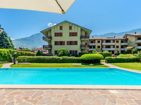 Miralago Guest House