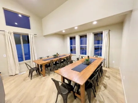 Brand New Ski-in Ski-Out at Eagle Point Resort Utah - Sleeps 33 Comfortably!