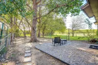 Private Home 4-7 miles from The Stockyards/Dickies/Downtown/TCU/Smart TVs