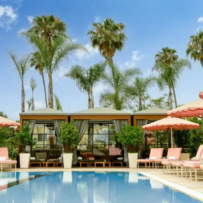 Four Seasons Hotel Los Angeles at Beverly Hills Отели рядом с достопримечательностью «Бульвар Робертсон»