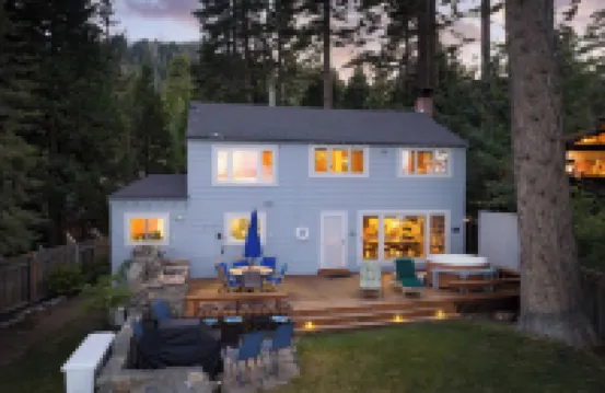 Lakefront Haven by Avantstay Minutes to Ski Resorts Private Dock & Boat Hotels in Homewood