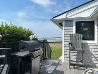 Billy's Beachside Bungalow