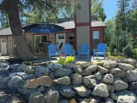 Newly Renovated Whitefish Vacation Home The Walking Man Frame Shop & Gallery附近的飯店