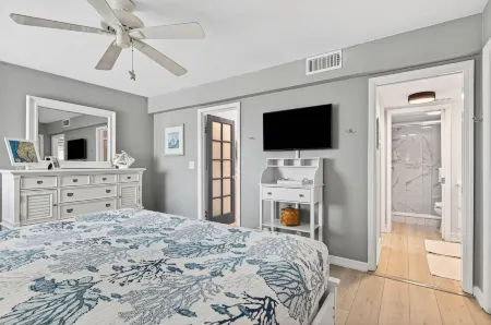 Breathtaking Gulf Views and Rooftop Terrace - Stunning Beachfront Oasis