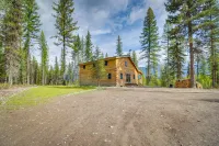 Secluded Cabin w/ Mtn Views ~ 33 Mi to Bigfork! - Parkering