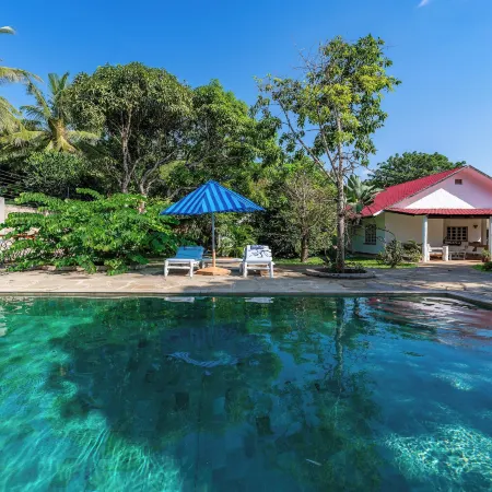 Hibiscus Home & Apartments
