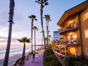 Pacific Terrace Hotel