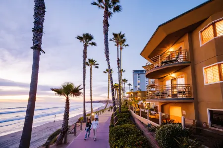 Pacific Terrace Hotel Отели рядом с достопримечательностью «Map and Atlas Museum of La Jolla»