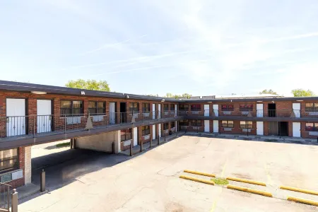 Admiral Motel By Oyo Chicago I-94 Отели рядом с достопримечательностью «Университет Чикаго»