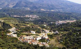 Hostal y Apartamento Rural Los Naranjos