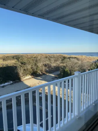 Only steps to the sand!