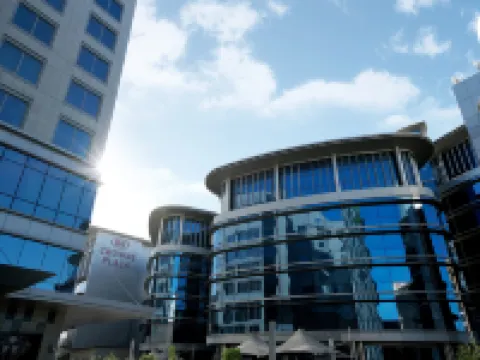 홀리데이 인 도하 - 더 비즈니스 파크 바이 IHG 도하 호텔