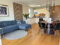 "Seven" – Premium Apartments Seekirchen, Modern 2-Bedroom Apartment with Balcony Hotels in Seekirchen Markt