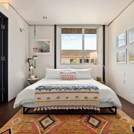 Dreamy Venice Beach 5BR House with Rooftop & Steps to Beach