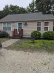 Cute and Comfy Cottage - 1 Mile to Wells Beach & 3 Miles to Ogunquit Beach!