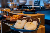Hotel Málaga Nostrum Airport - 朝食