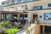 Al Pescatore Hotels near Lungomare Cristoforo Colombo