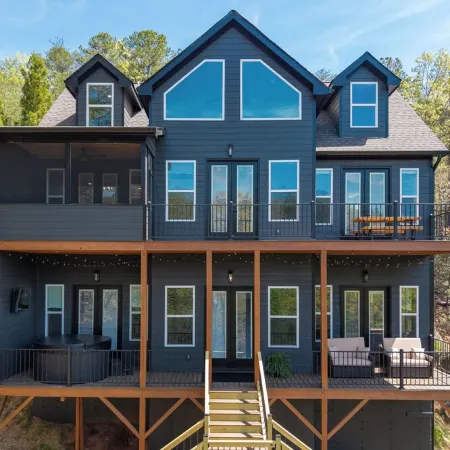 Helen TreeTop Lodge:  Rustic Luxury/Breathtaking Views/Ultimate Amenities