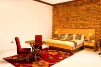 SamWeb Bed and Breakfast Hotels in Matugga