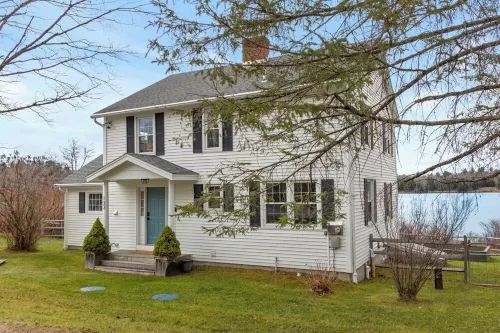 Lakefront home in  Mount Holly, VT near Okemo and Killington