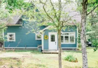 Cozy Cottage in Muskoka Hotels near Milford Bay Trout Farm