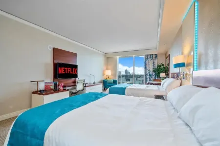 SUNNY ISLES MIAMI - Beach Front Resort