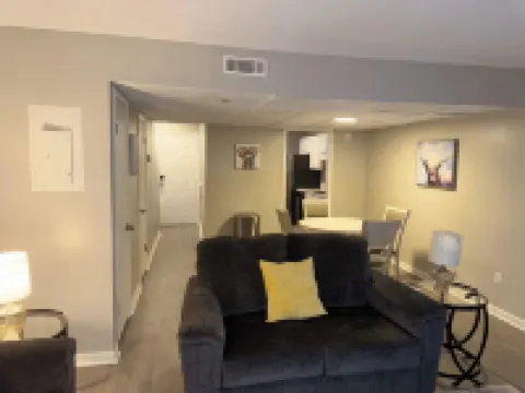 Spacious 2-bedroom townhouse-style apartment located in the center of Dothan.