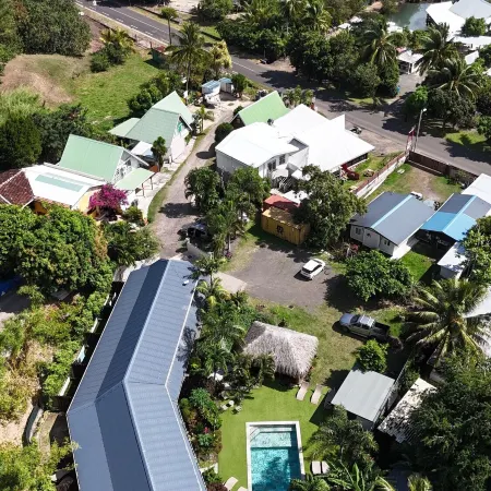 Tiki Ora Lodge - Tiki