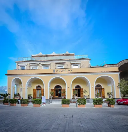 Hotel Bonadies Отели рядом с достопримечательностью «Равелло»