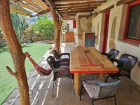 Villa Kokkino Skufitza,charming holiday home made of clay, pool, private garden