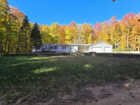 Mancelona Beer Garden, Snow Mobile & ATV Headquarters, 3bed, 2 bath, sleeps 10