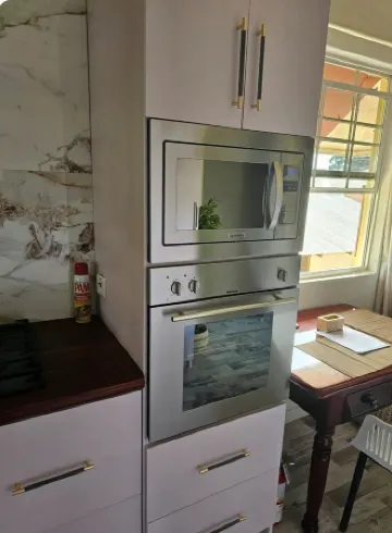 Cozy 1-bedroom apartment close to US Embassy and Port