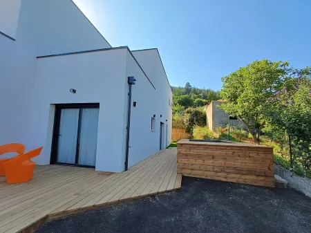 Gîte & Spa l'ancienne vigne with private pool in Ardèche