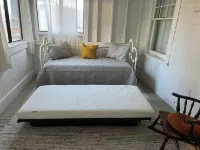 The Lyle House - a Cozy Retreat Hotels in Lyle